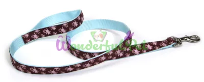 Поводок Coastal Pet Attire Ribbon для собак, красный с лапками, 2.5×1.8 м