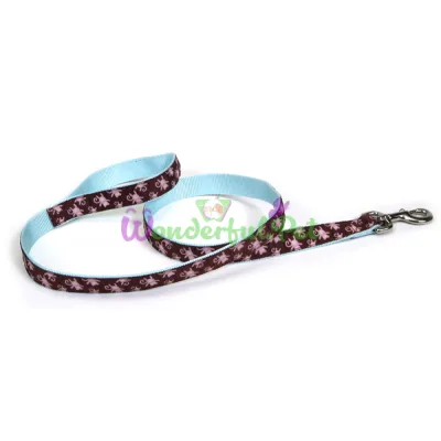 Поводок Coastal Pet Attire Ribbon для собак, коричневые лапки, 2.5×1.8 м