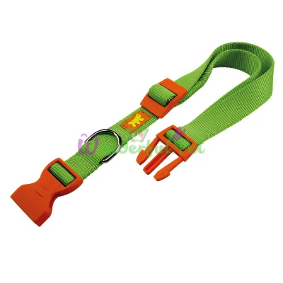 Нейлоновый ошейник Ferplast Club C10 32 Colours Green для собак зеленый 23x32 см